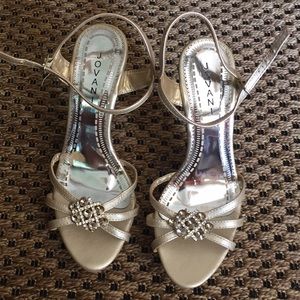 JOVANI GOLD RHINESTONE HIGH HEELS